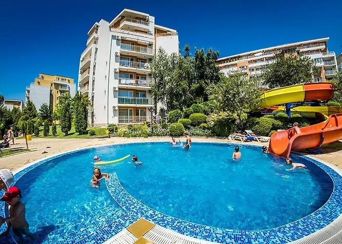 Cozy In Grand Noks With Sea View Apartment